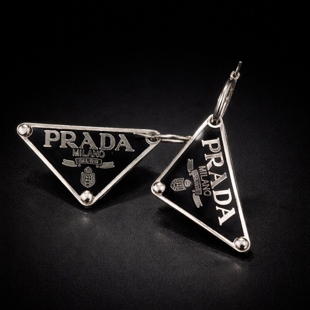 Prada logo triangle earrings engraved - Picture 2 of 3